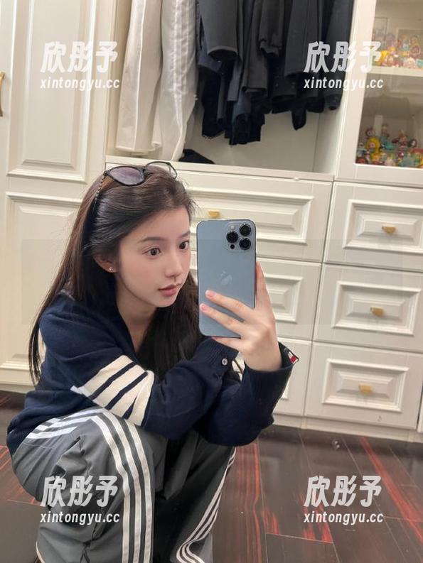Feilin嗲囡囡 - 小蛮妖yummy的瑜伽图包，分享一些不那么优雅的瞬间！