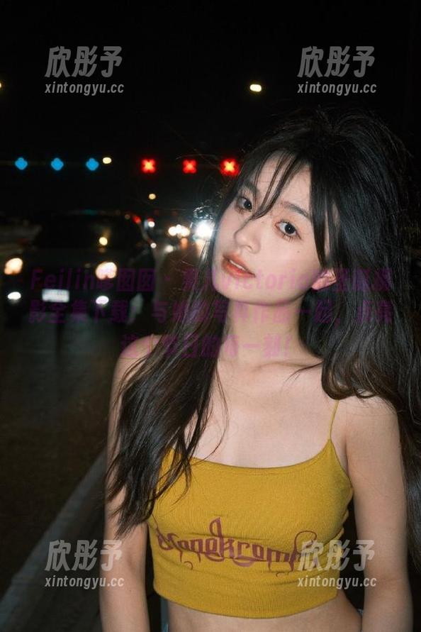 Feilin嗲囡囡 - 果儿victoria的圣诞摄影全集下载：与她的写真作品一起，点亮这个节日的每一刻！