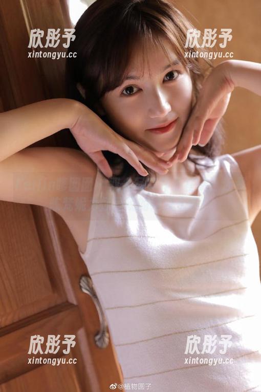 Feilin嗲囡囡 - 双人写真作品鉴赏：还是陈梵妮为你呈现的绝美资源！