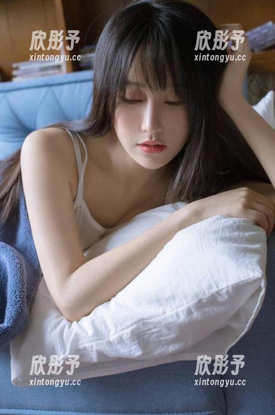 GIRLT果团网-通灵儿 GIRLT果团网 - 通灵儿的白色写真作品,优质图库资源让你大开眼界