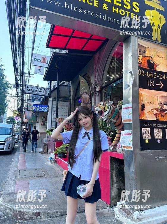 HuaYang花漾 - Egg_尤妮丝最新自拍套图，免费下载展现你独特的风采！