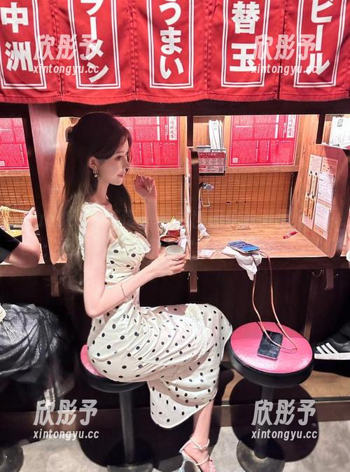 HuaYang花漾 - 黑白世界中的张思允Nice：网盘写真合集带你领略摄影的魅力！