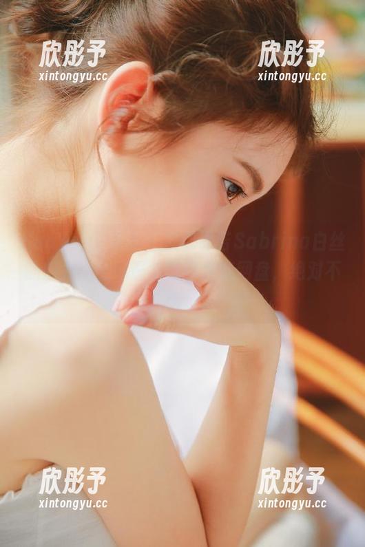 HuaYang花漾 - 发现许诺Sabrina白丝的魅力：全网最全写真合集网盘，绝对不能错过！