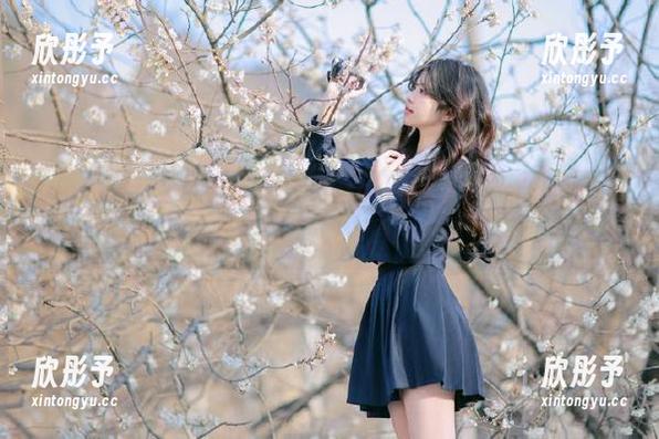 IMiss爱蜜社 - 乐薇Vivi的红裙故事：美图虽败，图集却满溢真诚