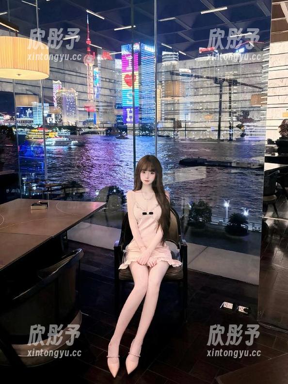 IMiss爱蜜社 - 最新油亮主题！黄乐然最新写真图片展现独特魅力