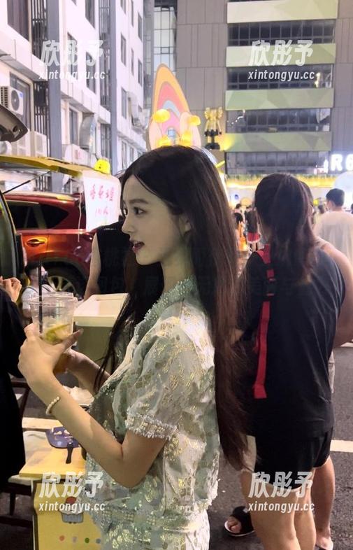 MiiTao蜜桃社 - 温柔而优雅：王婉悠Queen精选图包，展现她无尽的美丽与魅力
