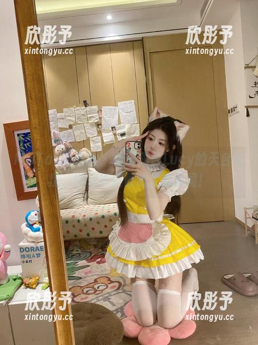 MiiTao蜜桃社 - 走进露西Lucy的天台私房，图包捕捉最动人的瞬间！