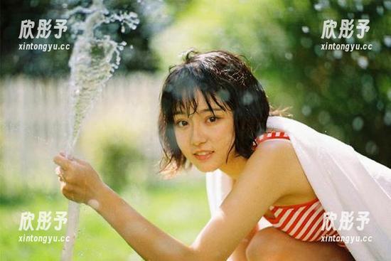MyGirl美媛馆 - 李七喜夏日私房图集，演绎青春气息与夏日热情的完美交融