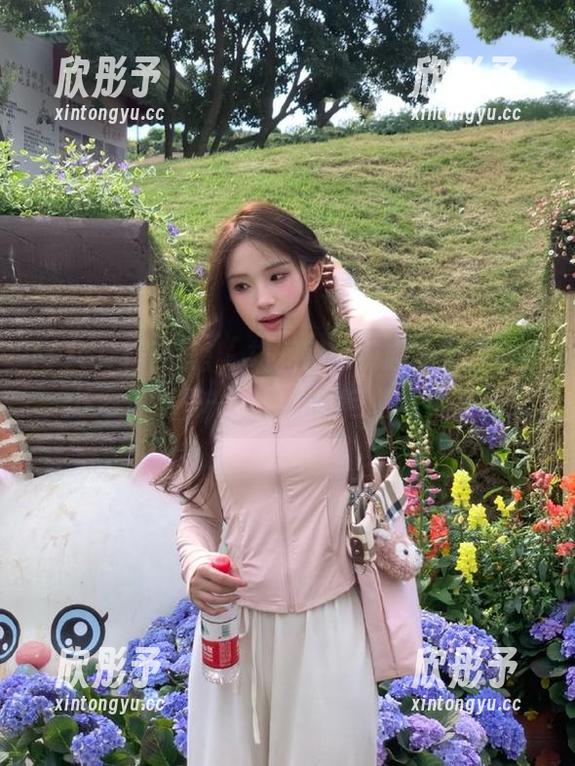 MyGirl美媛馆 - 胡润曦短裤超绝美图合集：从容应对每一个目光的自信与魅力尽显