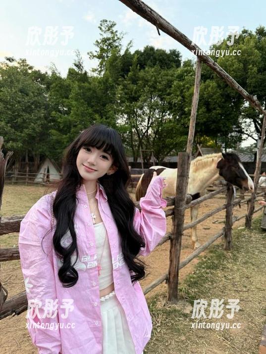 MyGirl美媛馆 - 最新写真上线：软软爱吃肉的网袜诱惑，原图让你心动不已！