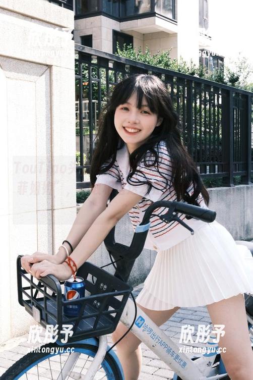 TouTiao头条女神 - 图库分享里的“刘菲菲姐姐”，你敢相信这才是她真实的一面？