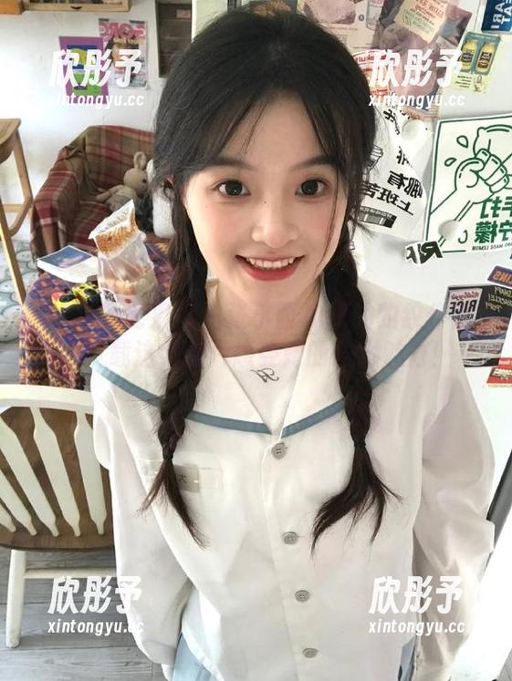 UGirls尤果网 - 张小西Ann的豹纹作品，下载这组照片感受她的艺术魅力！