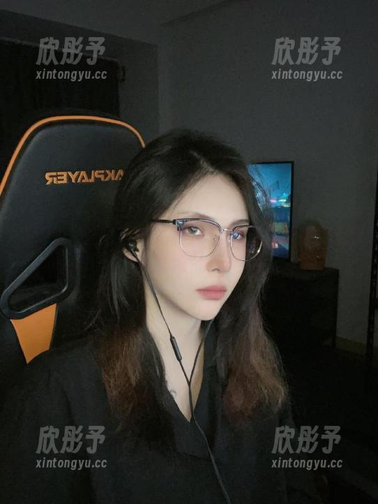 Vams子的日常写真：邂逅那些美图与精美壁纸的视角