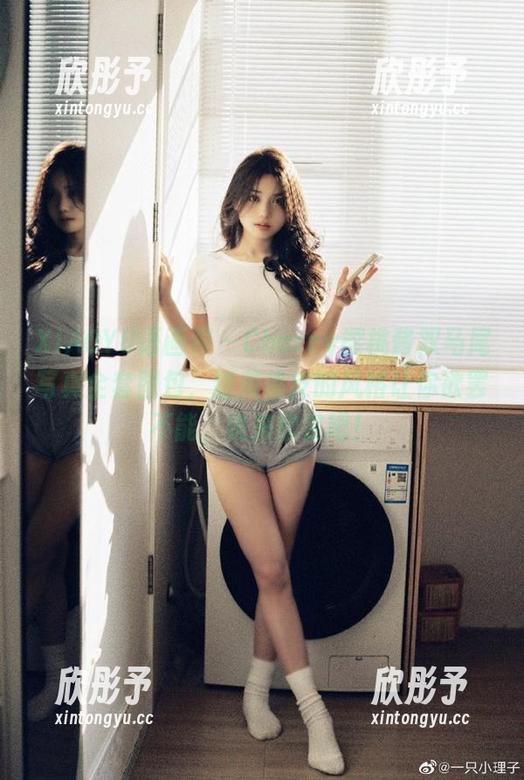 XIAOYU语画界 - Cherry樱桃酱双马尾写真全套图包，甜美俏皮的风格让你欲罢不能，快来欣赏吧！