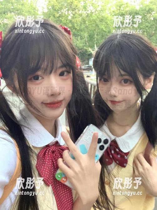XIAOYU语画界 - 可爱周于希Sandy私拍图包，极致还原她的青春气息与迷人瞬间