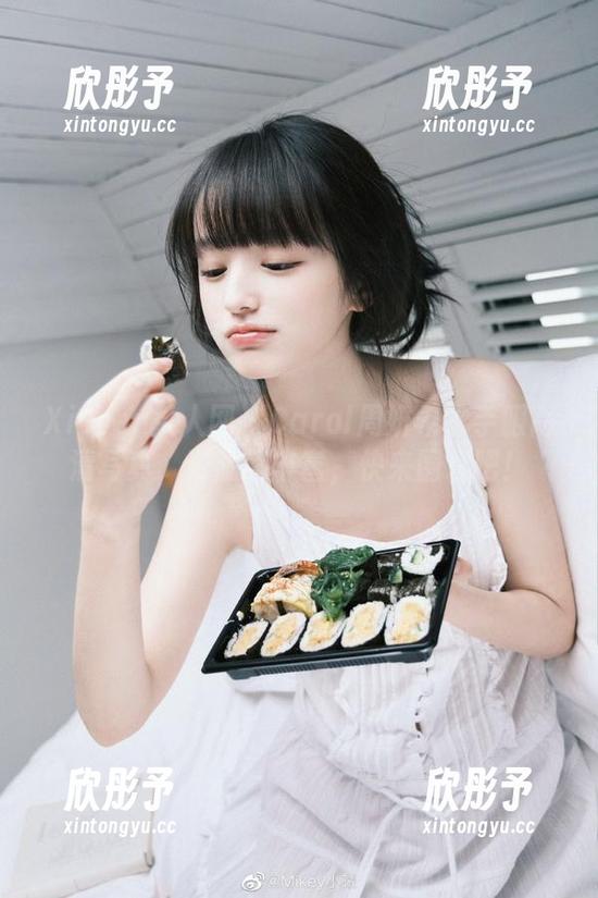 Xiuren秀人网 - Carol周妍希水手服高清写真，资源超丰富，快来围观吧！