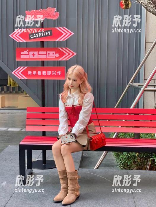 Xiuren秀人网 - Cherry绯月樱长腿图集全套曝光：每一张都是对摄影艺术的极致追求