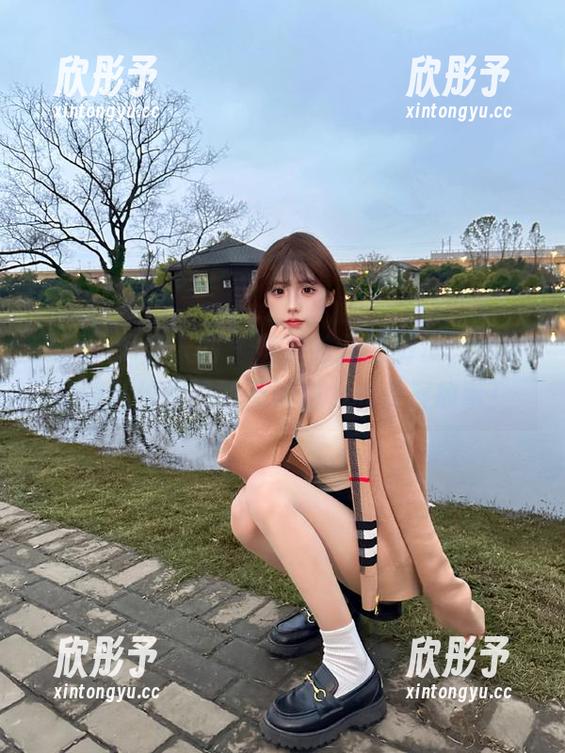 Xiuren秀人网 - 随凌希儿的脚步，领略校园私拍原图的无限魅力和青春故事！