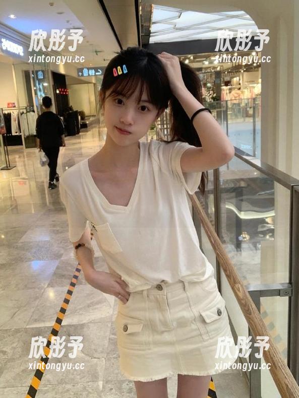 Xiuren秀人网 - 最新图集：探索叶梦轩的兔女郎魅力，尽在这组优雅写真中！