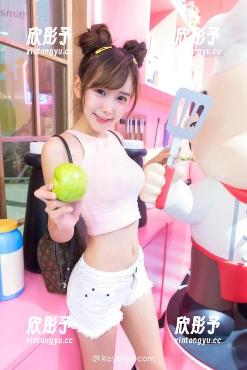 Xiuren秀人网 - 陈列优雅与美丽，周琰琳LIN的美足写真集限时免费下载，快来享受！