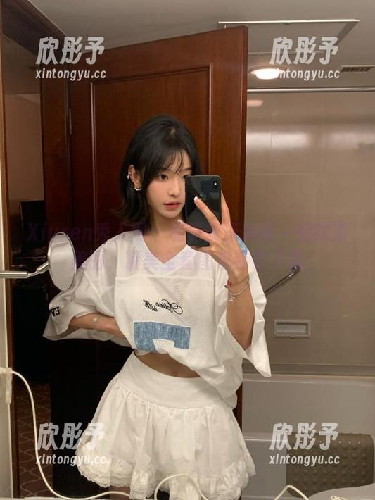 Xiuren秀人网 - 和唐安诺妹妹一起探索美丽，精美全套图包等你下载