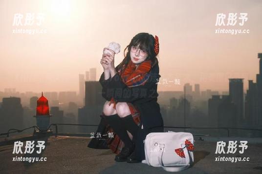 Xiuren秀人网 - 探索媃柔rourou的连体衣艺术，用美图记录每一瞬间的写真之美