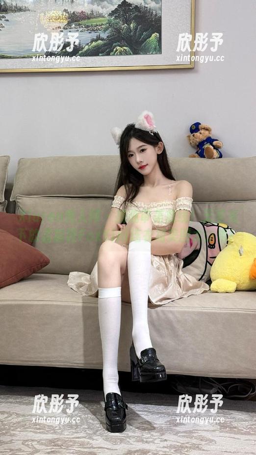 Xiuren秀人网-孟狐狸FoxYini Xiuren秀人网 - 挑战审美底线!无圣光下的孟狐狸FoxYini连衣裙美图太惊艳!