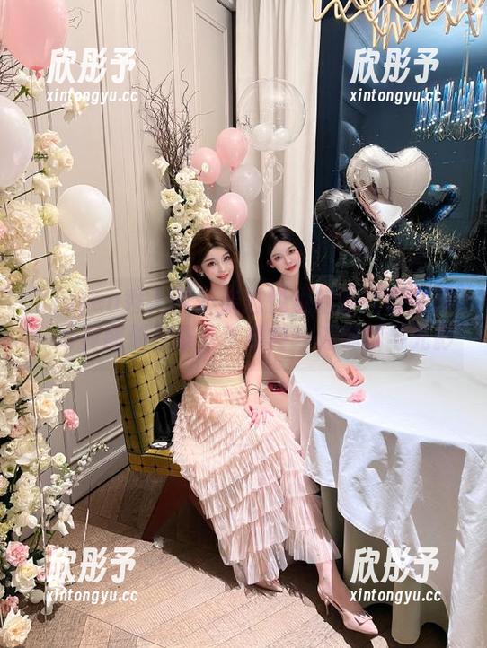 Xiuren秀人网 - 走进悦悦姐的透明世界：写真图册合集，享受每一处细腻与光影
