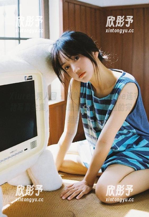 Xiuren秀人网 - 糯美子MINIbabe连衣裙写真全集，带你感受甜美与优雅的完美结合