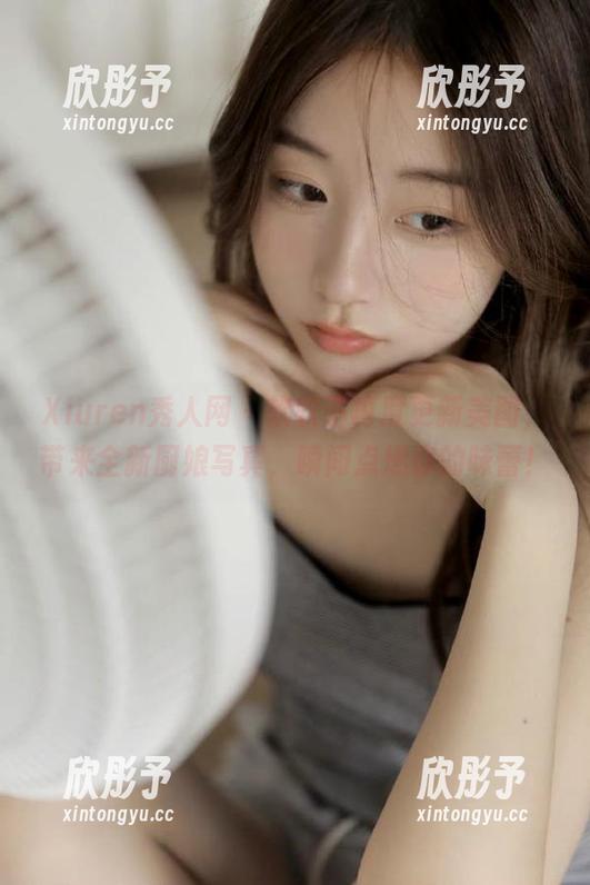 Xiuren秀人网 - 软软子再度更新美图，带来全新厨娘写真，瞬间点燃你的味蕾！