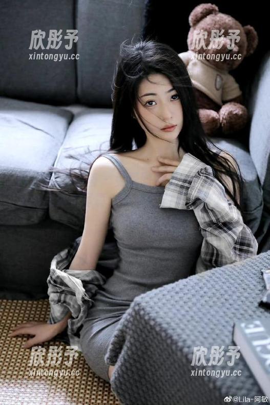 YouMi尤蜜荟 - 免费图包发布：张思允Nice连体衣写真，带还原她每一份迷人姿态