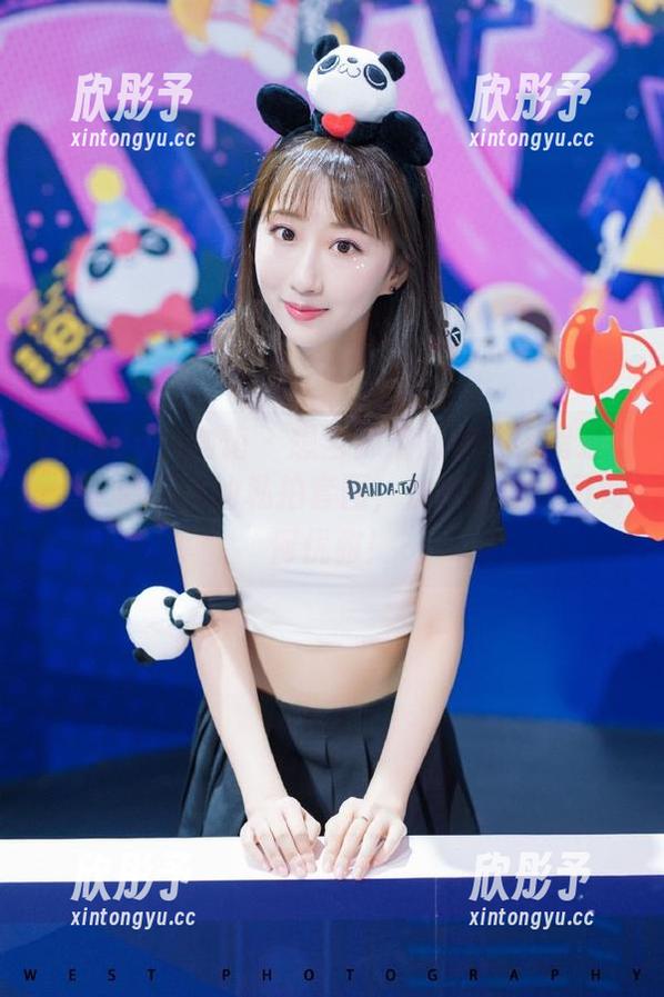 YouWu尤物馆 - 想当御姐的你不容错过Cris_卓娅祺的私拍套图，快来跟她学习如何优雅！