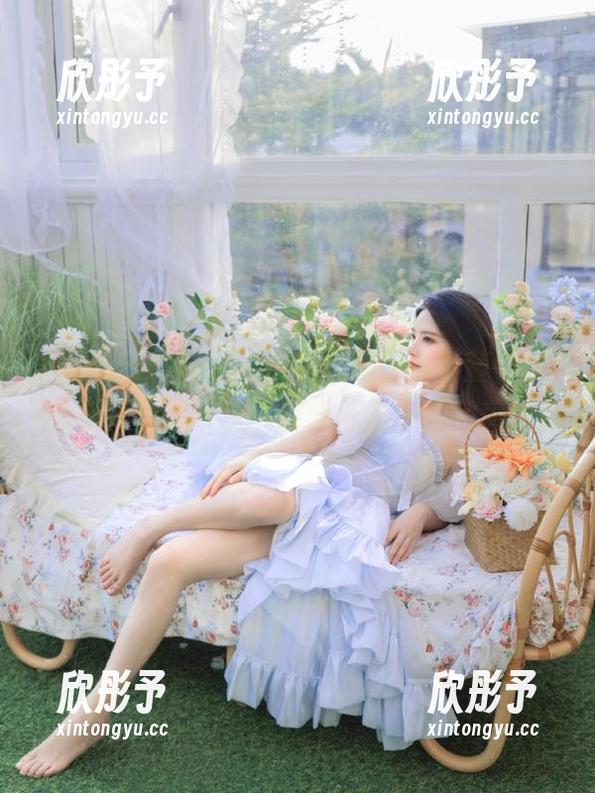 YouWu尤物馆 - 从容优雅，陆萱萱Cecilia御姐图集分享，时尚与美丽的完美结合