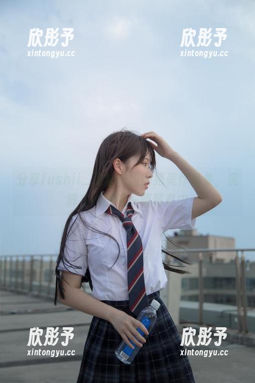 分享fushii_海堂御姐的绝美作品集，沉醉在她的每一幅写真中