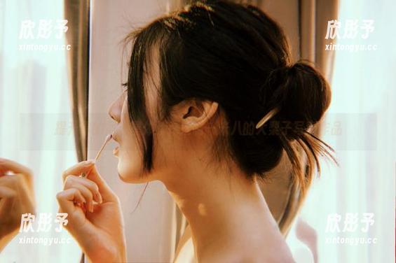 提升你的居酒屋体验，定制一米八的大梨子写真作品