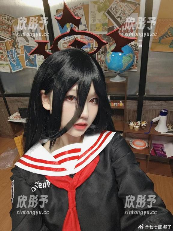 七七娜娜子海边写真，尽显无圣光下的美图魅力