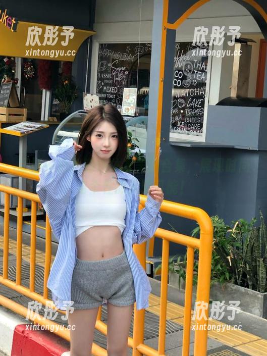 丽柜 - 心心的连体衣美图合集，展现时尚与个性的无限可能！
