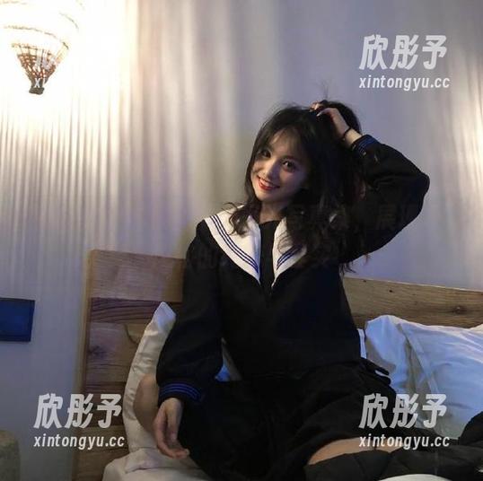 克拉女神 - 妮子的无圣光写真集，展现JK风格的纯粹与真实