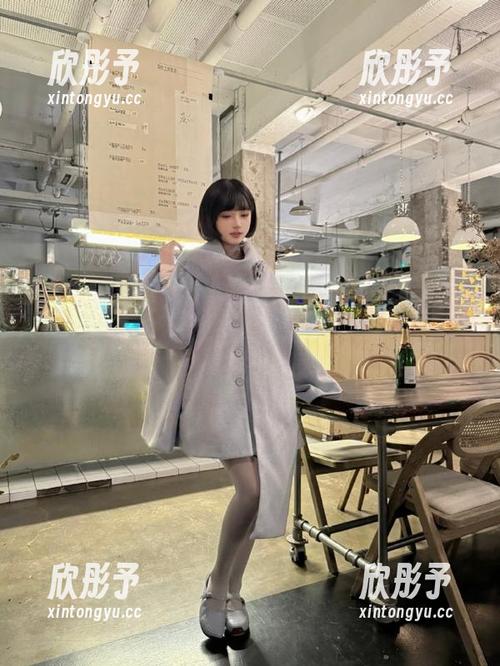 克拉女神 - 熙妍内衣图集：在光影交织中，彰显出独特的女性魅力与时尚气息
