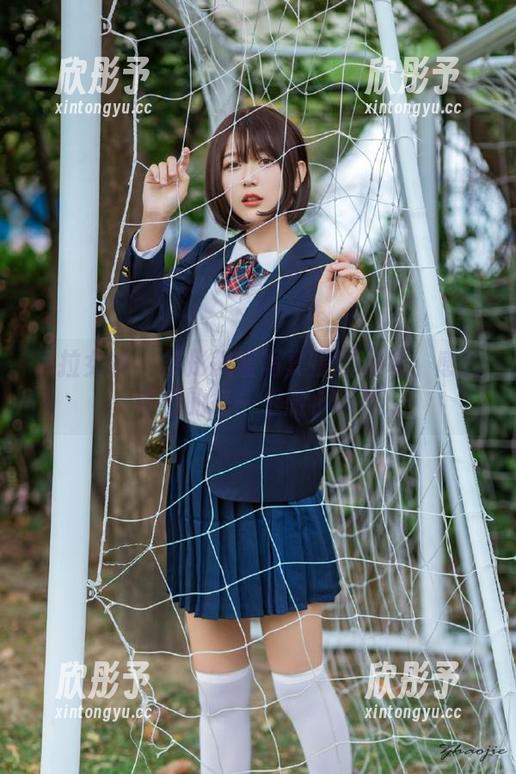 克拉女神 - 舒彤教室写真原图分享：感悟青春的每一个微小瞬间
