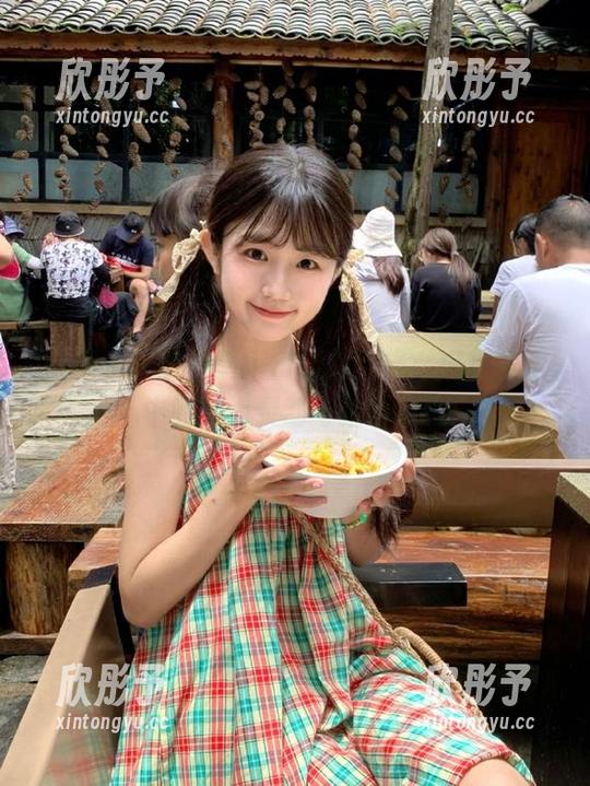 尽享兔玩映画酷Girl作品全集，捕捉生活中的时尚灵动与独特个性