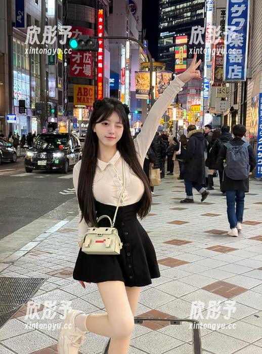 兔玩映画私房福利原图：当死库水邂逅半筒袜，完美瞬间定格