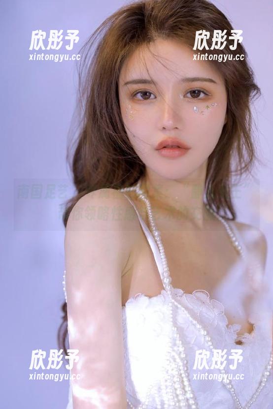南国足艺 - 专属福利图集：“静儿女王”带你领略性感与艺术的交融