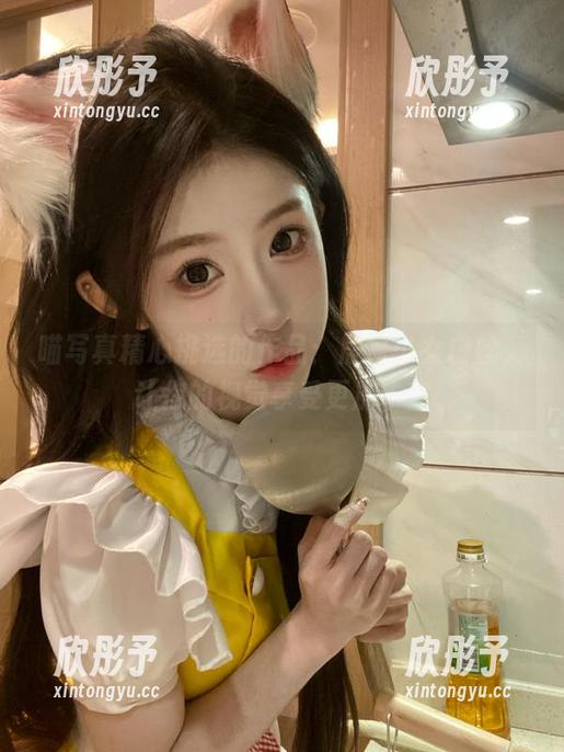 喵写真精心挑选的作品：居家少女白丝，让你的视觉享受更加丰富