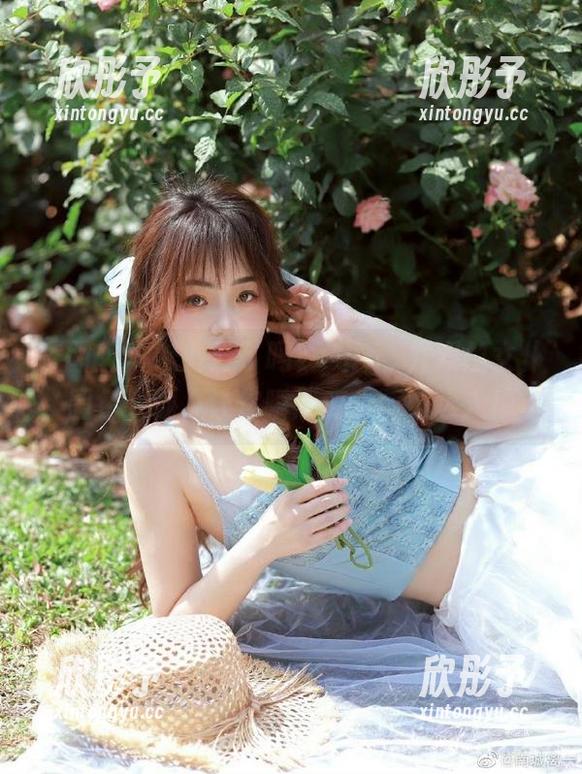 嗲囡囡 - 准备好了吗？Egg_尤妮丝女仆图包下载，让你瞬间变身画廊达人！