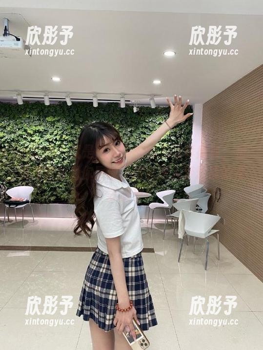 嗲囡囡 - 就是阿朱啊的睡衣写真盛典，极致美图包为你展现，仿若进入梦幻般的唯美境界！