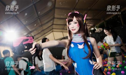 大梨子不是御姐写真大揭秘：长腿魅力让人羡慕不已！