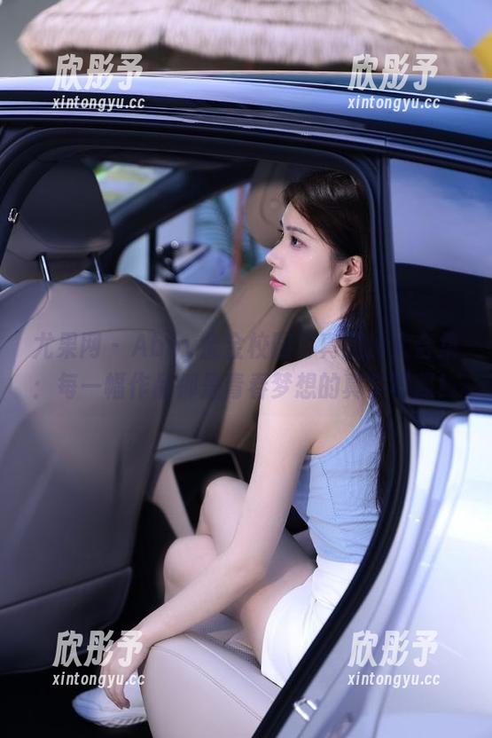 尤果网 - Abby金金校园写真图片大合集：每一幅作品都是青春梦想的真实写照！