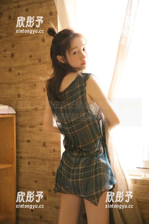 尤果网 - 李思宁的长腿私房美图，快来看看她如何把腿显得更长！