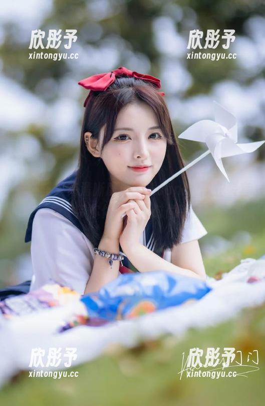 尤蜜荟 - 高清晰度周于希sandy职业装套图，带你体验职场时尚新风潮